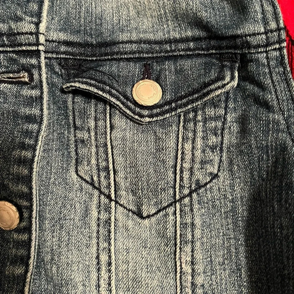 BLUE JEAN JACKET~RED PLAID ARMS~NWOT~SIZE S - Picture 9 of 11